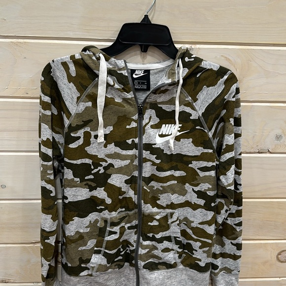 NWOT NIKE LIGHTWEIGHT HOODED SWEATSHIRT TYPE JACKET SIZE SMALL CAMO - Picture 5 of 5